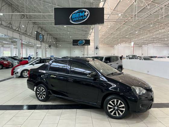 TOYOTA ETIOS 1.5 XLS SEDAN 16V FLEX 4P AUTOMÁTICO